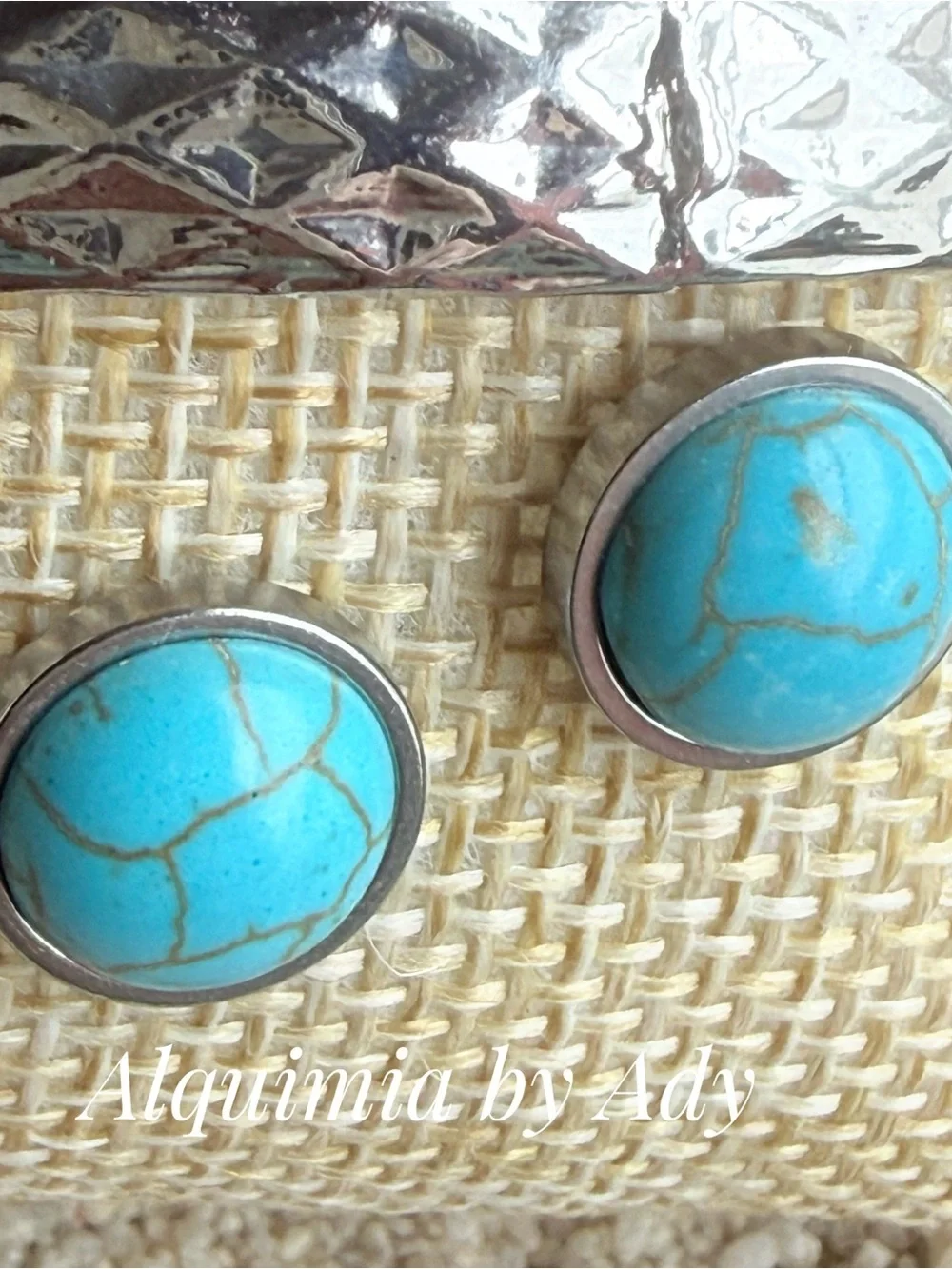 QUARTZ AND JADE Orange Agate Bead Bracelet with Silver turquoise stud set